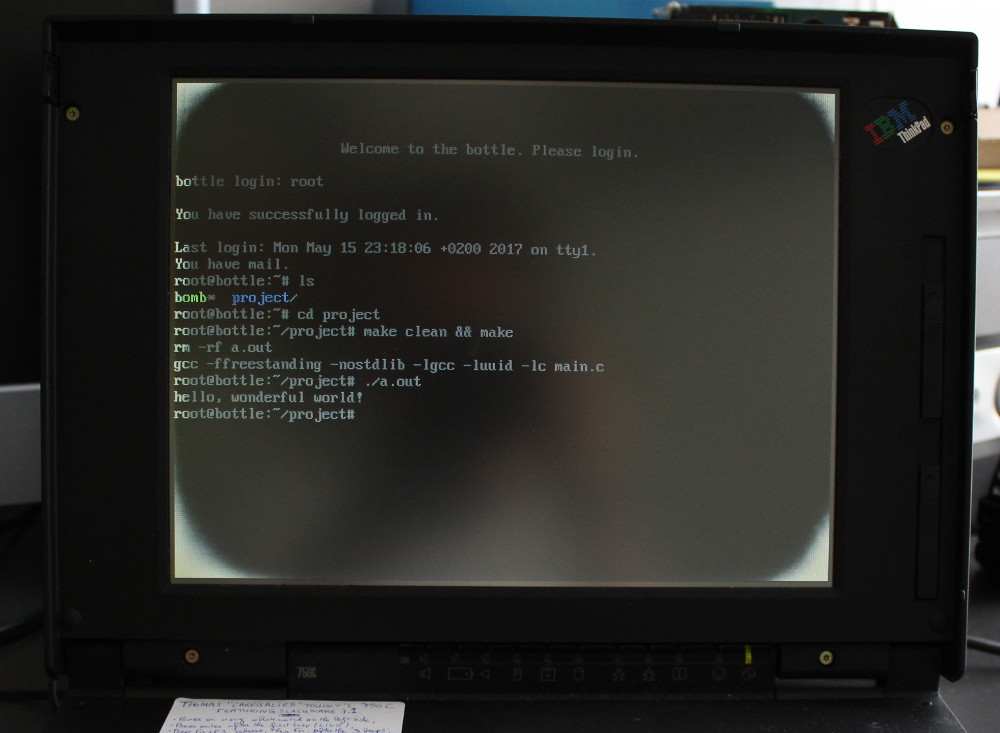 Screen of my Thinkpad 750C with Slackware 7.1 installed